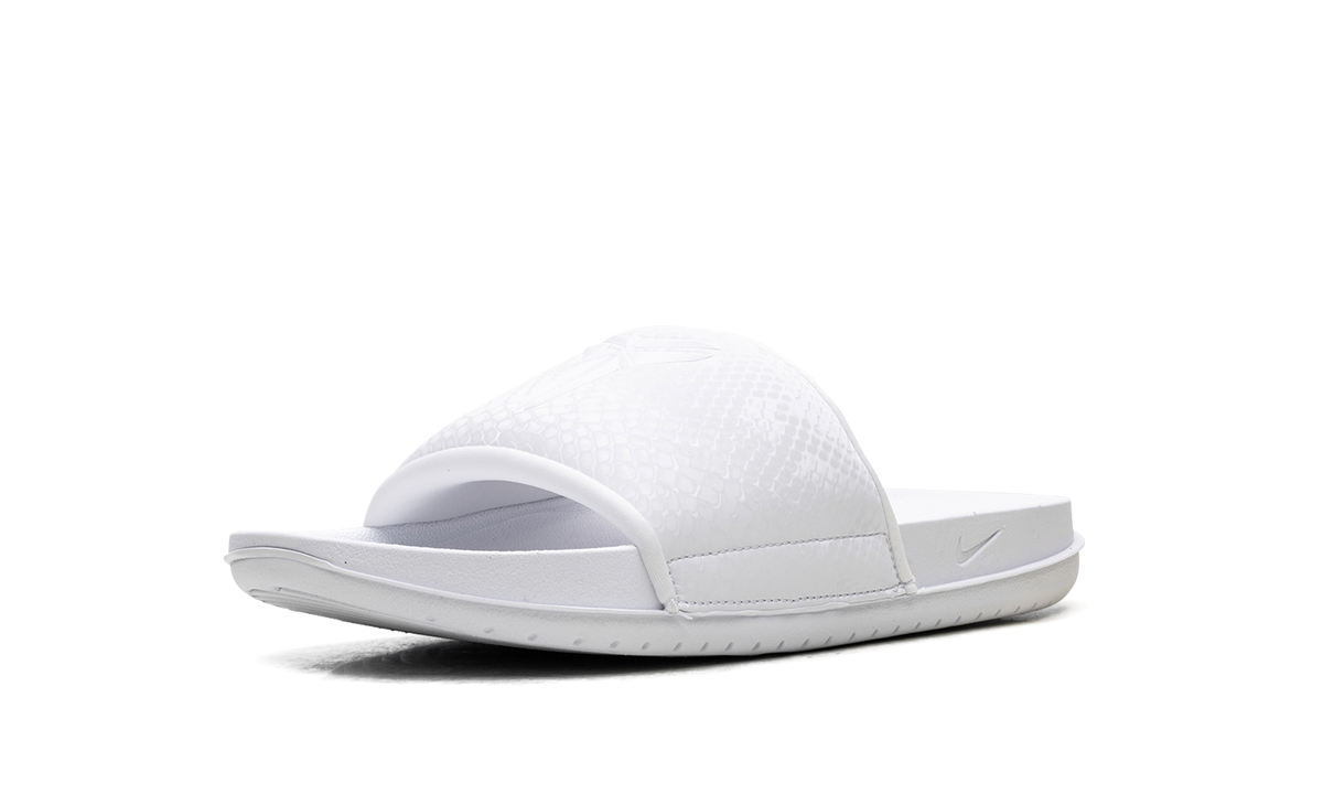 Kobe Offcourt Slide "Triple White" IF2870 100
