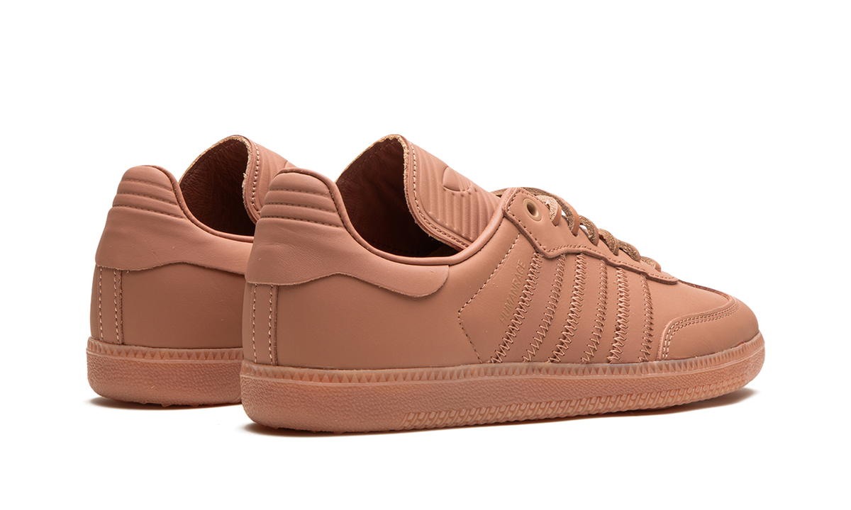 Humanrace Samba "Pharrell Williams - Terracotta" IE7290