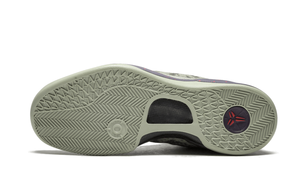 Kobe 8 System "MIne Grey" 555035 003