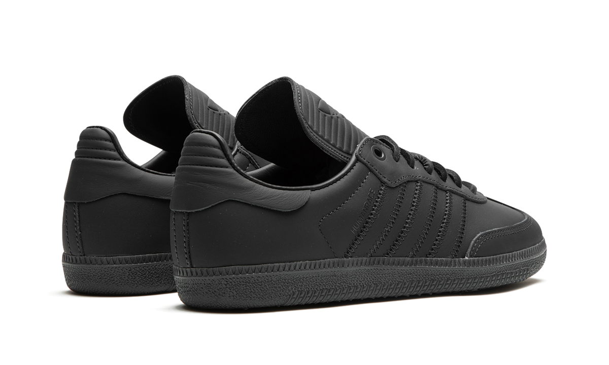 Humanrace Samba "Pharrell Williams - Charcoal" IE7291
